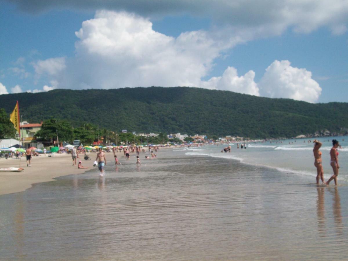 Apto 2 Quartos No Centro De Bombinhas, 130 Metros Praia Exterior foto